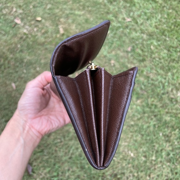 Authentic Louis Vuitton Sarah wallet - Picture 10 of 16